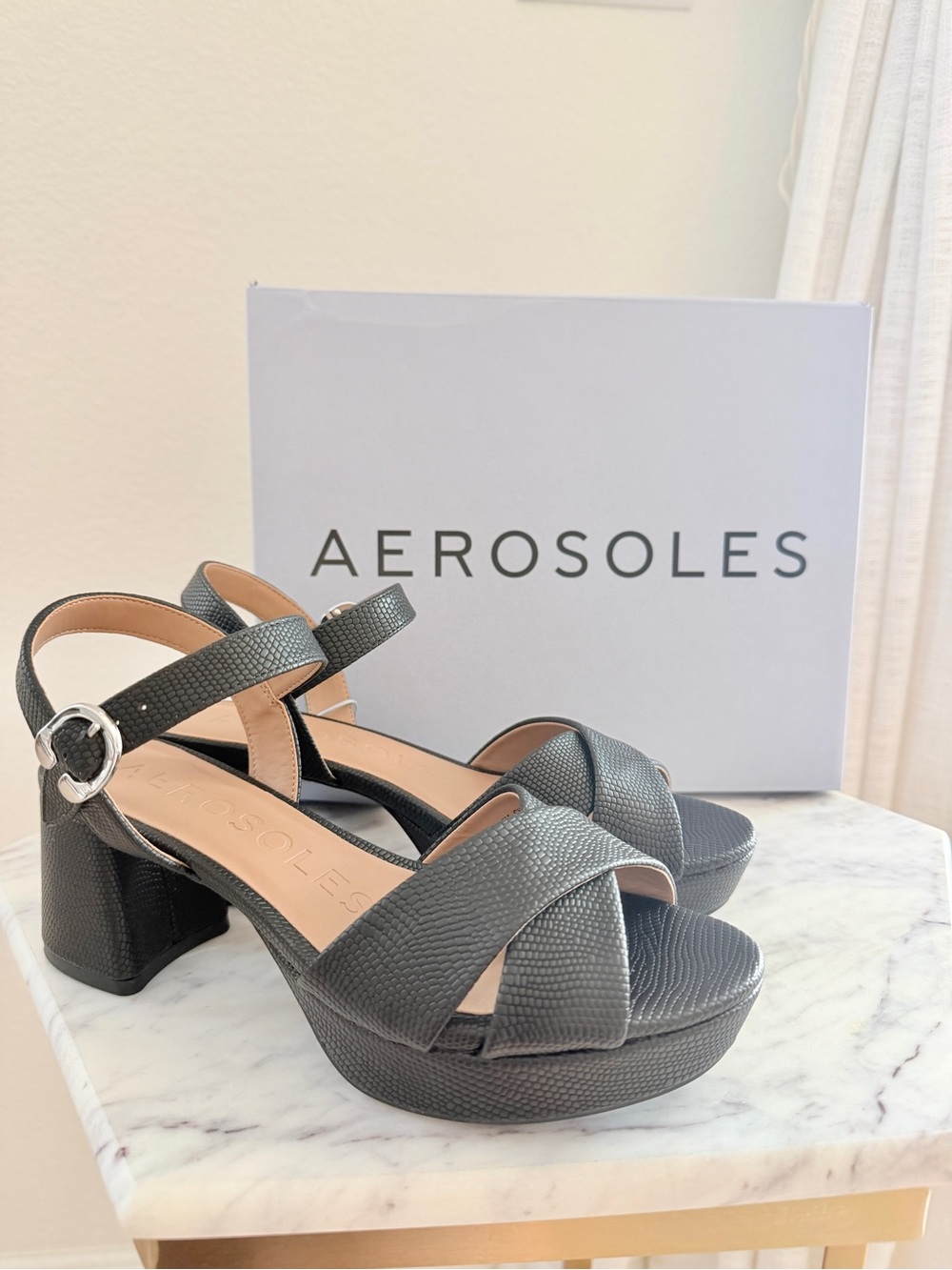 🌟 AEROSOLES Charlye Platform Block Heel Sandals Black Embossed Lizard 6.5